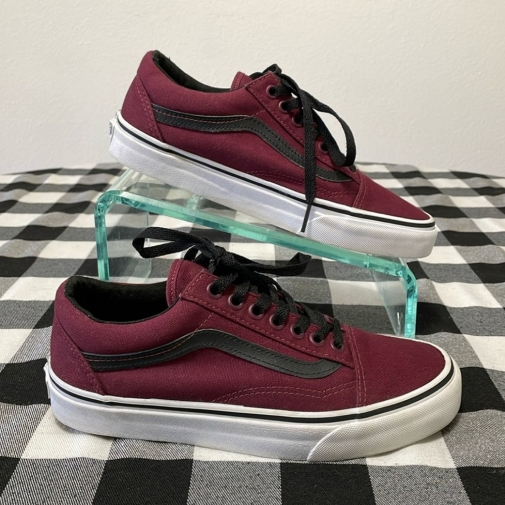 Vans Low Top Old Skool Skate Sneaker Shoes Maroon Burgundy Black White 8 Women's